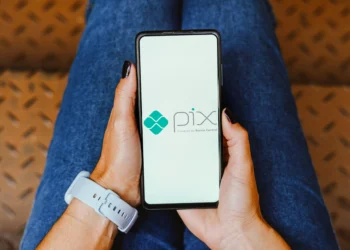 Maior vazamento da história do Pix: o que golpistas podem fazer com os dados?