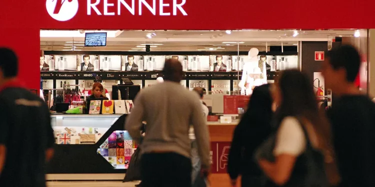 H&M chega ao país e a pergunta é: qual o impacto para as gigantes brasileiras? O Santander tem um palpite