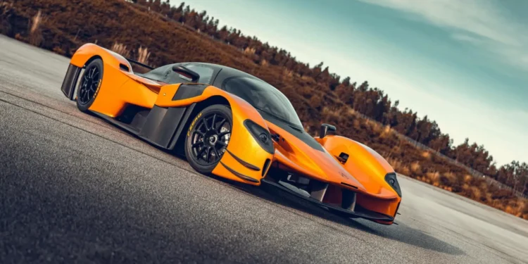 Primeiro supercarro português mostra-se no Circuito de Vila Real