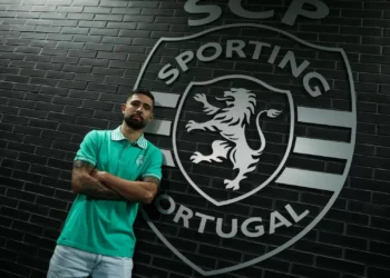 Oficial: Sporting contrata internacional brasileiro após falhar ‘penta’