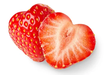 Cuidado! Morango do amor vira isca de golpe na internet