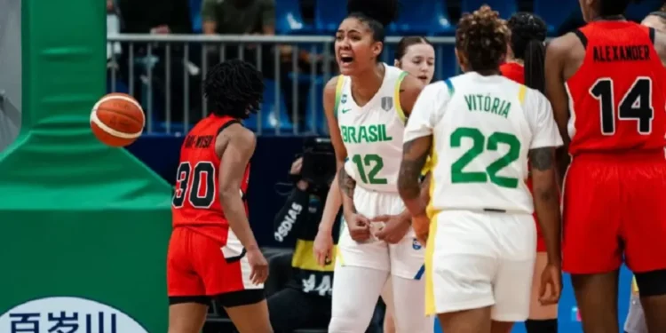 Seleção feminina de basquete domina reta final, vence o Canadá e segue invicta na AmeriCupW