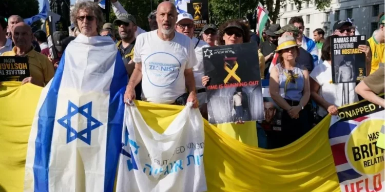 Manifestação em Londres pede libertação de reféns israelenses do Hamas