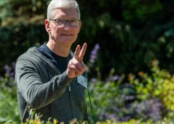 CEO da Apple tentou ‘galvanizar’ funcionários para ‘vitória’ na IA