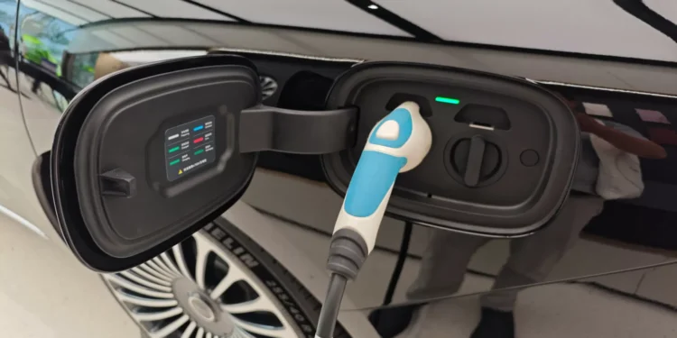 Autonomia de 3.000 km com cinco minutos de carga? Os planos da Huawei