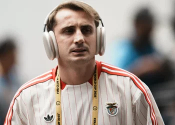 EM DIRETO: Siga os rumores e os negócios do mercado de transferências