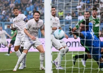 De Bruyne estreia com golaço e Napoli vence o Sassuolo na abertura do Campeonato Italiano