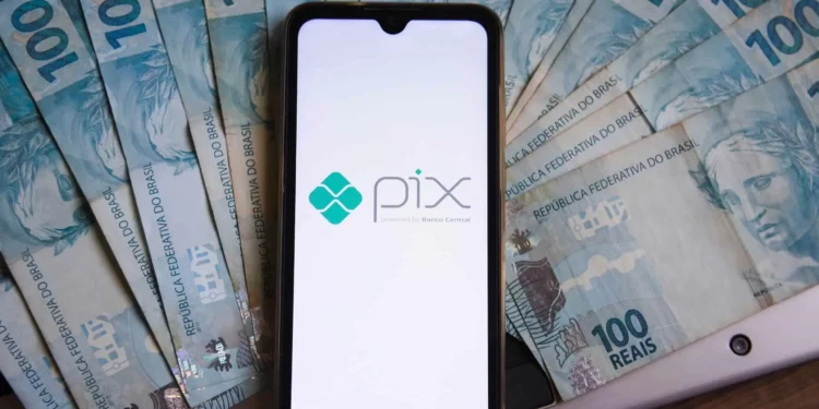 Golpes do Pix e boletos falsos atingiram 24 milhões de brasileiros, diz Datafolha