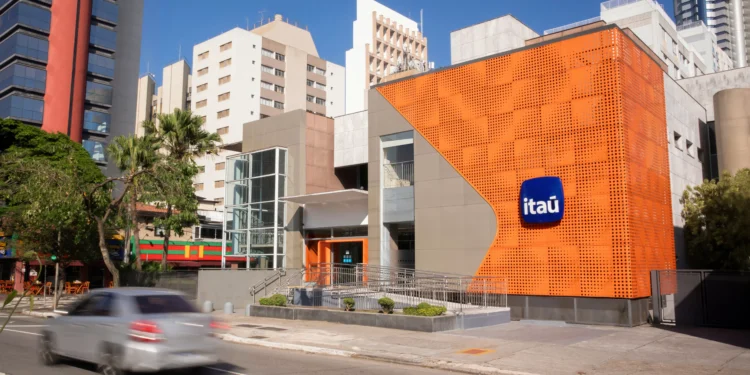 Aplicação da Lei Magnitsky assusta o mercado e Ibovespa cai mais de 2%