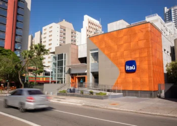 Aplicação da Lei Magnitsky assusta o mercado e Ibovespa cai mais de 2%