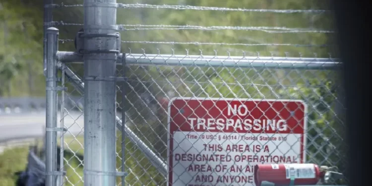 EUA negam que detidos em Alligator Alcatraz estejam em greve de fome