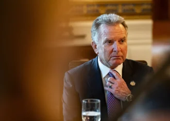 Trump anuncia que enviado especial Steve Witkoff vai à Rússia