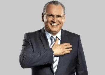 A estranha proximidade entre Sidney Oliveira e auditor fiscal na prisão