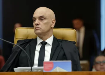 EUA condenam decisão de Moraes contra Bolsonaro e prometem punição para quem auxiliar o ministro