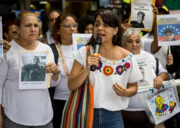 Justiça acusa ativista venezuelana de conspiração com governo estrangeiro