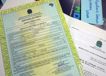 Famílias de 63 vítimas da ditadura recebem atestado de óbito corrigido