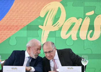 Alckmin indica que big techs e minerais podem entrar em negociação com EUA