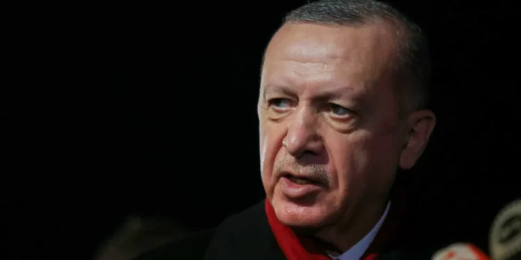 Turquia, Itália e Líbia discutiram gestão dos fluxos migratórios