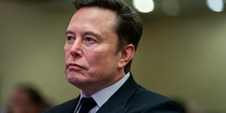 Musk processa Apple e OpenAI por supostas práticas anticompetitivas