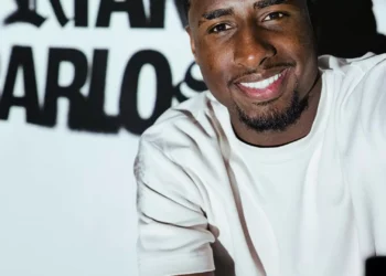 Oficial: Ryan Carlos é o 19.º reforço do Estrela da Amadora para 2025/26