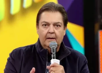 Faustão é extubado e está bem após dois transplantes em 24h