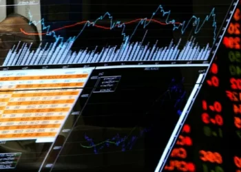 Ibovespa volta à tendência de queda após euforia com exceções do tarifaço
