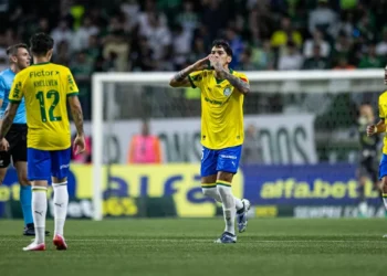 Em noite de Flaco López, Palmeiras vence o Sport e reassume a vice-liderança do Brasileiro