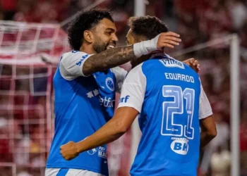 Cruzeiro e Vasco vencem e avançam para as quarta de final da Copa do Brasil