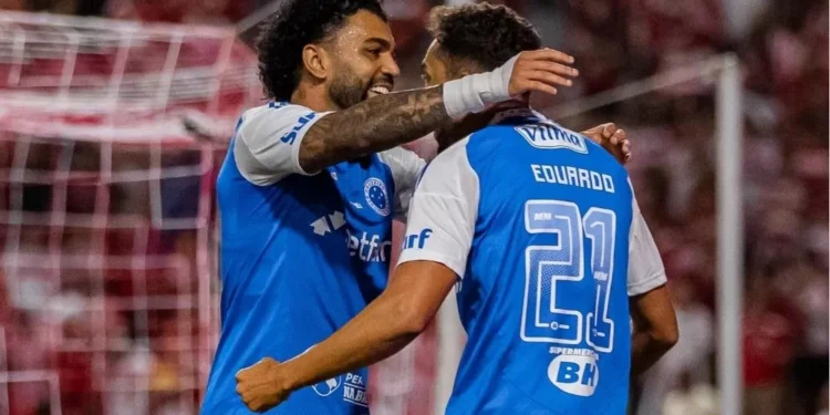 Cruzeiro e Vasco vencem e avançam para as quarta de final da Copa do Brasil