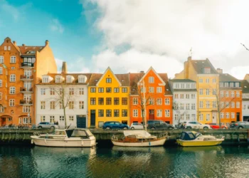 Copenhaga enfrenta polémica. Cobrou ilegalmente taxas de casamento