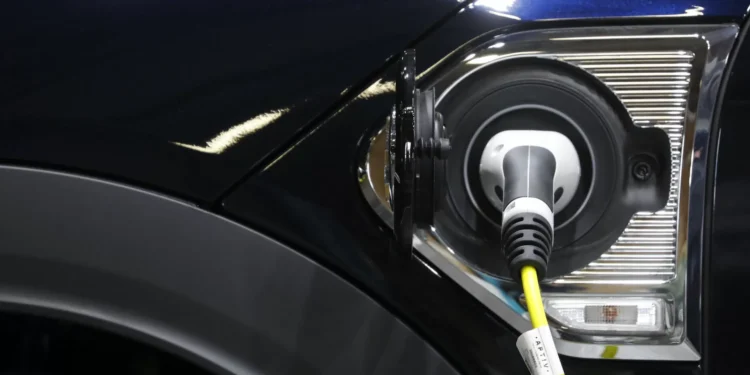 Rede pública regista recorde de carregamentos de carros elétricos