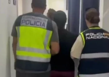 Falsa médica detida em Espanha depois de atender 665 pessoas na Colômbia