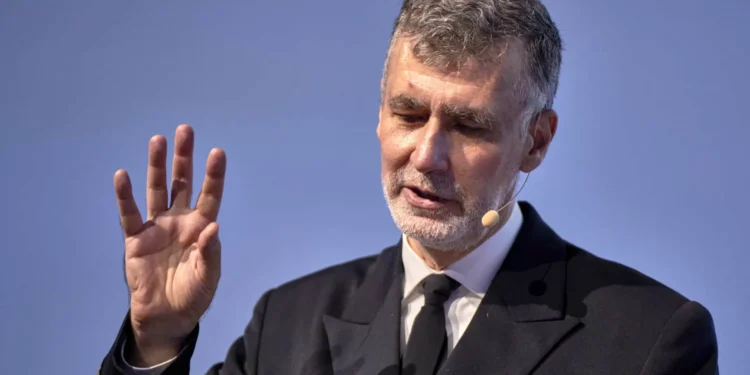 Gouveia e Melo empata com Marques Mendes, Ventura ‘finta’ Seguro