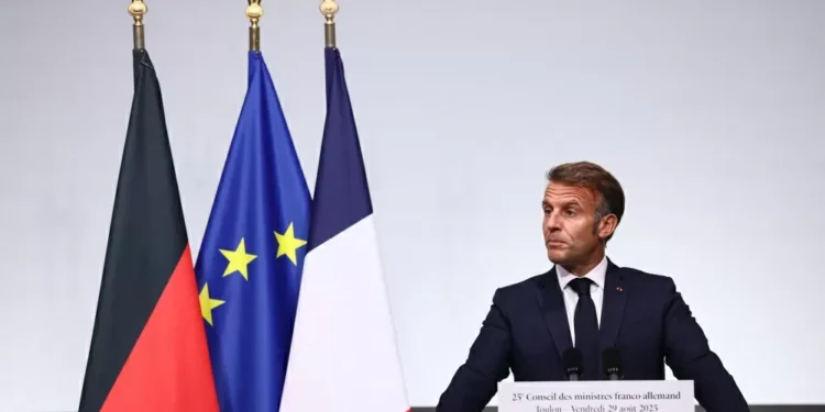 Macron chama Putin de ‘predador’ e diz que próximos dias de negociações sobre a Ucrânia serão decisivos