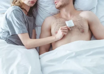 Homens héteros são os que menos usam camisinha