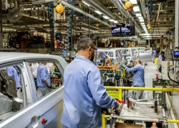 ‘Temos duas indústrias andando em velocidades diferentes’: a visão do mercado sobre o PIB industrial