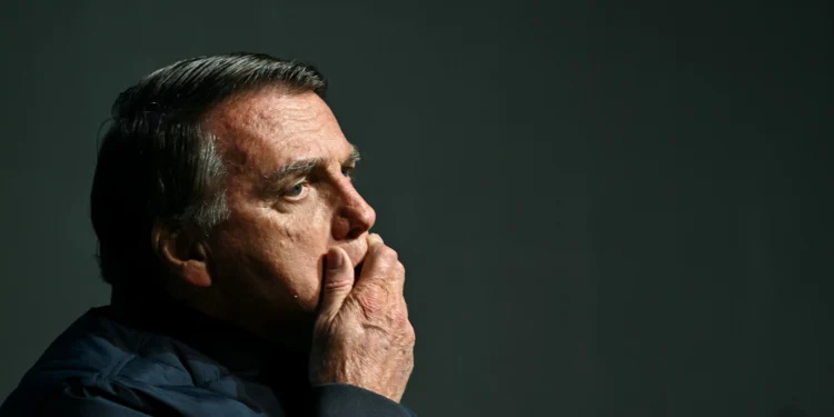 Ibovespa recua pelo 2º dia consecutivo com PIB e julgamento de Bolsonaro